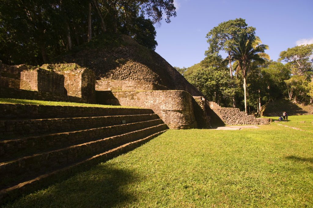 caracol maya temples in belize