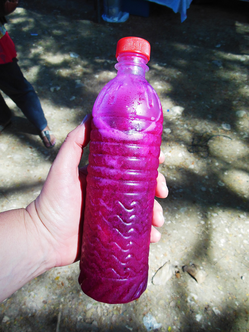 You can find many natural fruit juices including this Dragon Fruit Juice!