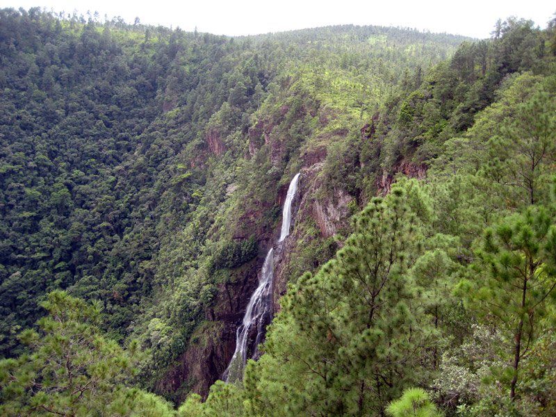 thousand-foot-falls-belize-cayo-district-chaa-creek