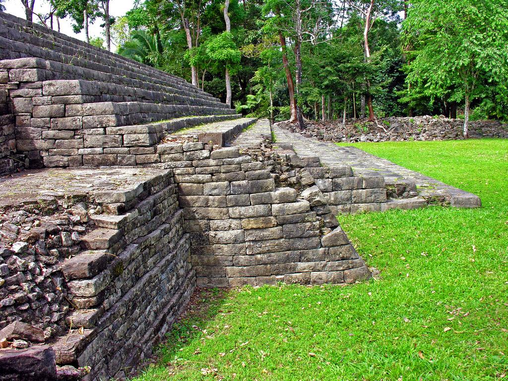 Lubaantun -Maya-Ruin