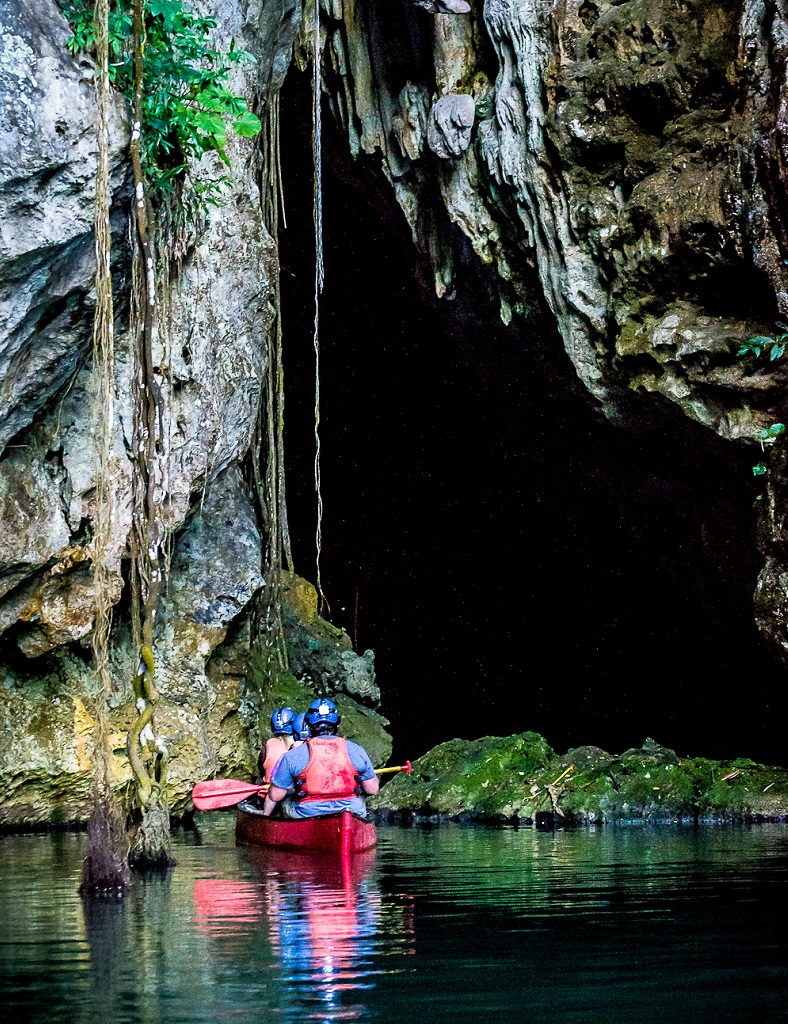 7 Astonishing Belize Caves you should Explore!