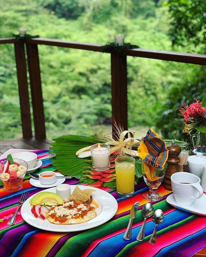 belize romantic getaways breakfast in bed villa