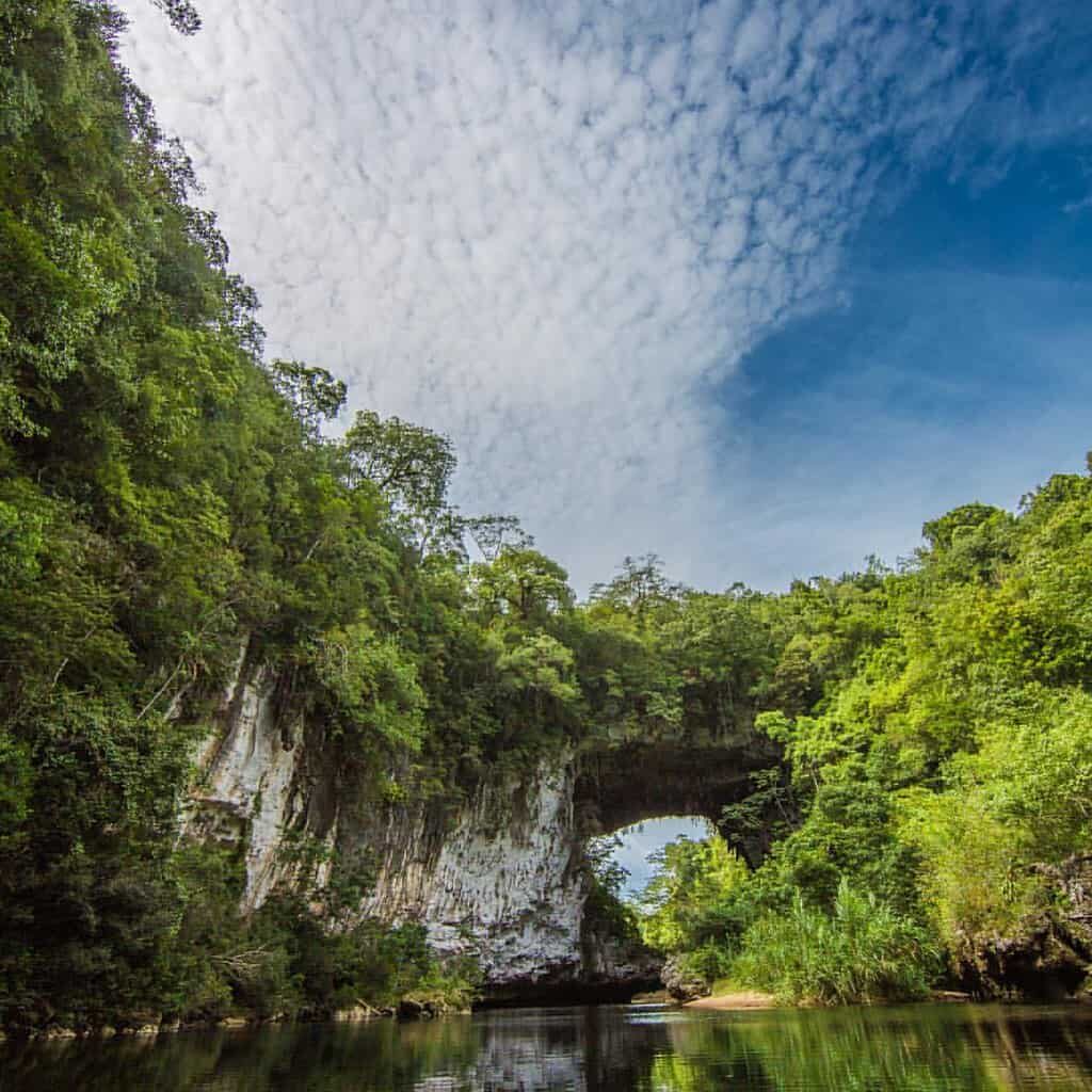 natural arch Puente natural in the Belize Chiquibul reserve