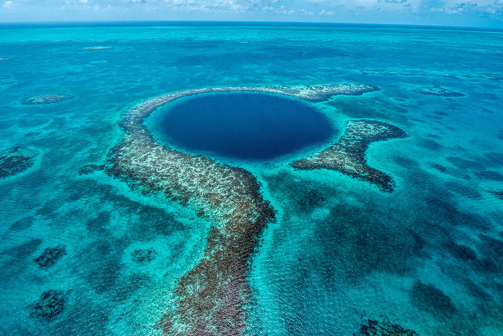 aerial photo of the great belize blue hole