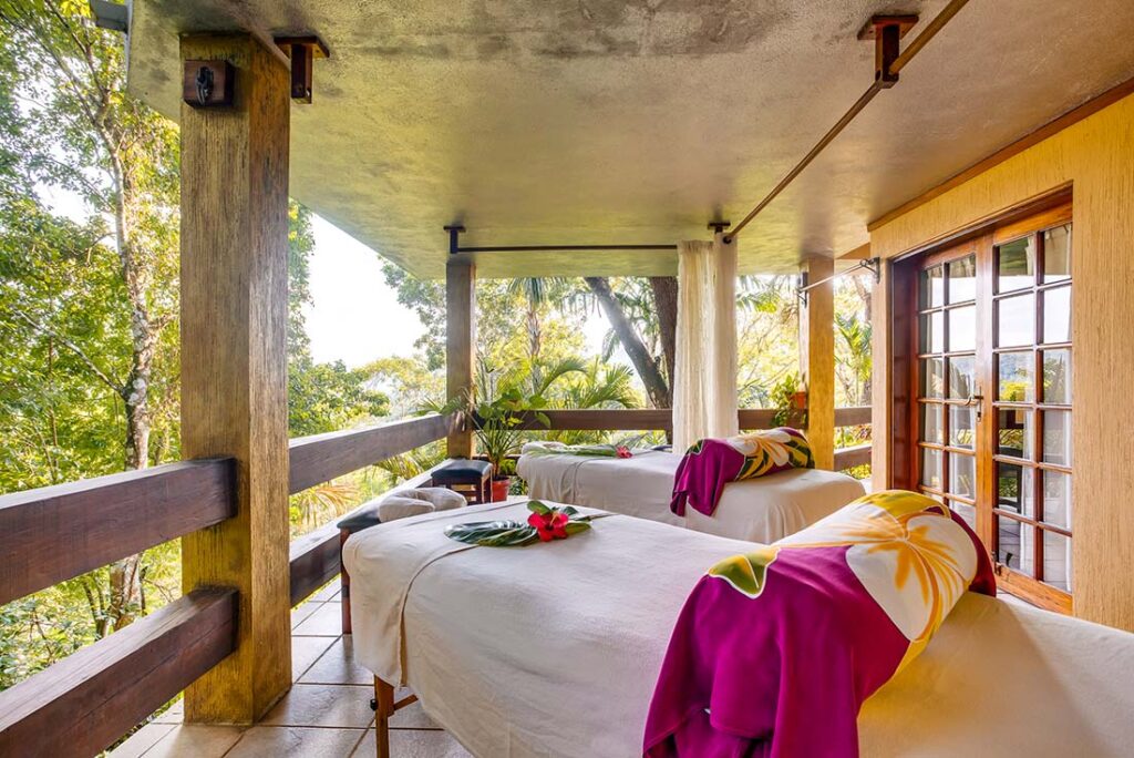 outdoor massage at belize hilltop spa at chaa creek
